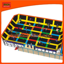 Folding Mini Trampolim de Parque Indoor com Handl